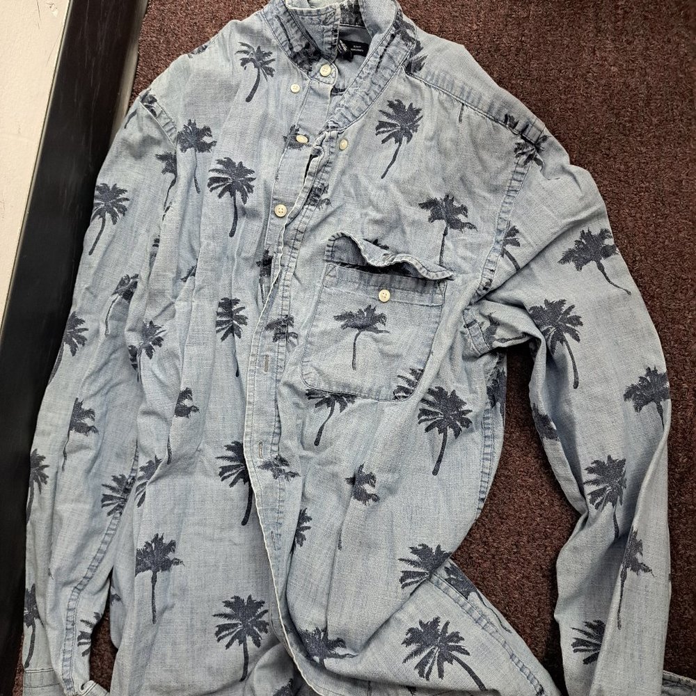 VINTAGE DENIUM BUTTON UP LONG SLEEVE PALM TREE GAP SHIRT